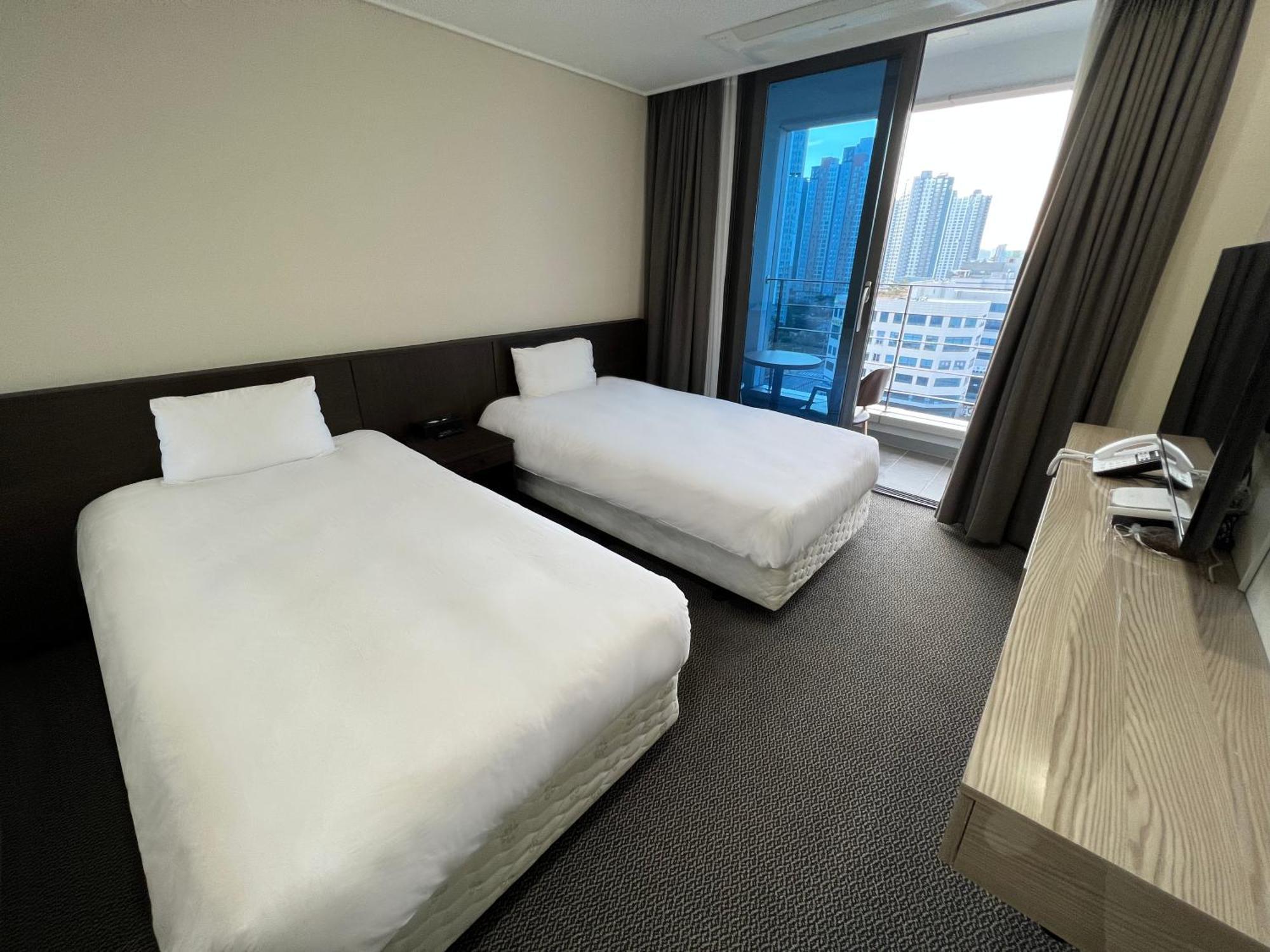 Incheon Rivieraverium Hotel Екстериор снимка