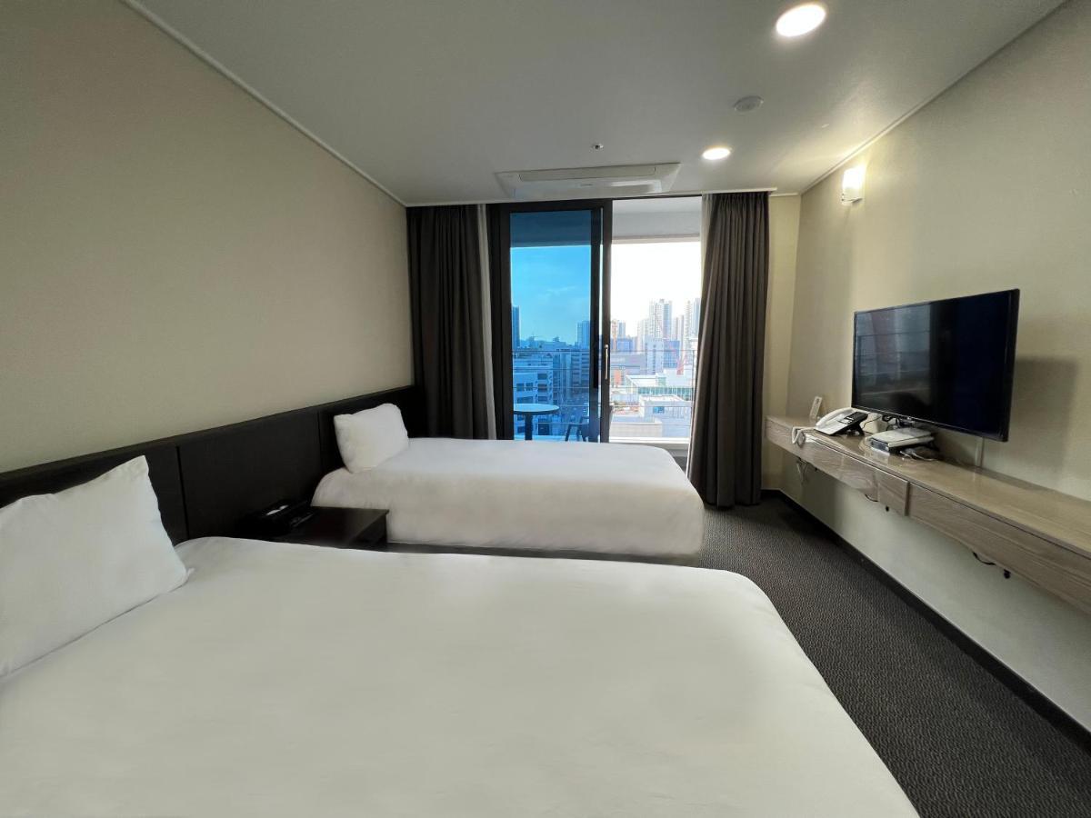 Incheon Rivieraverium Hotel Екстериор снимка
